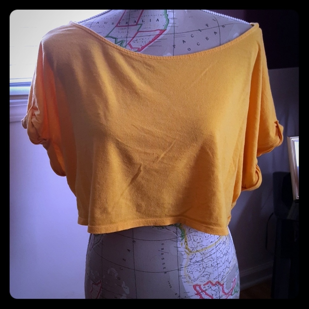 Crop top